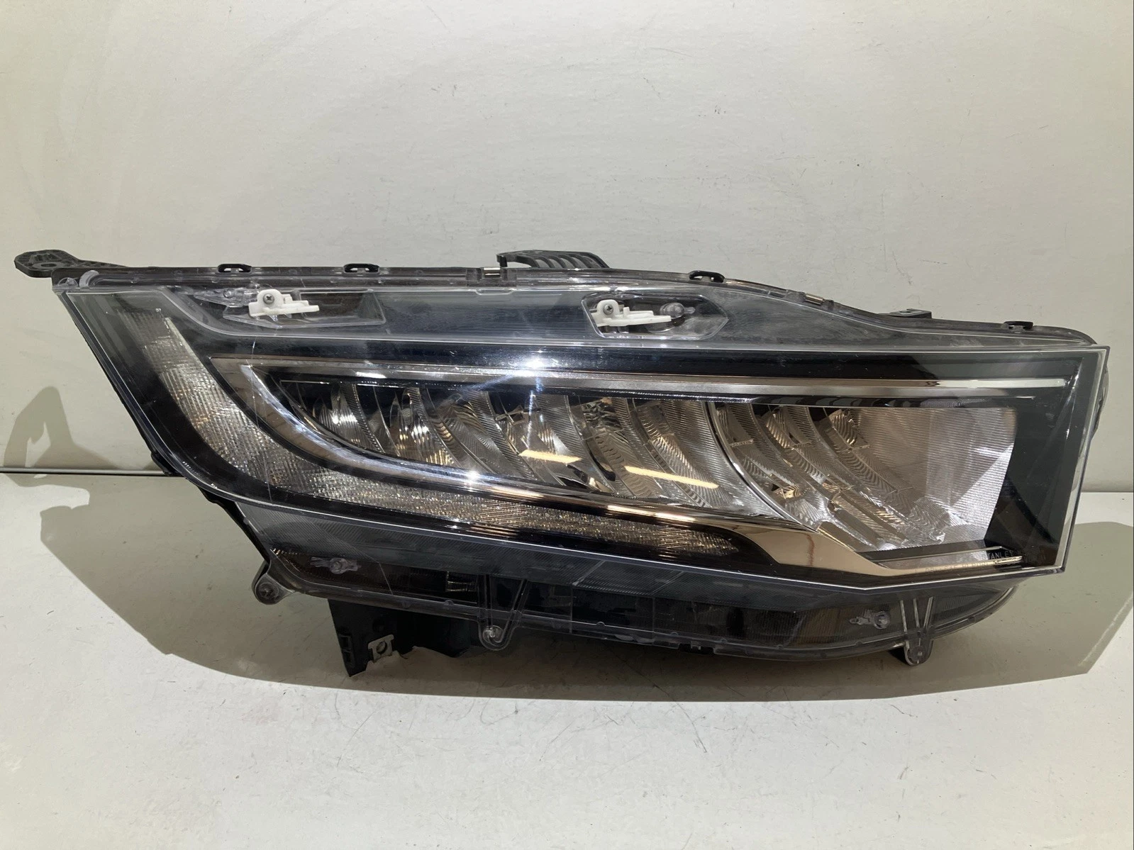 2025 Honda Odyssey Passenger Right RH LED Headlight OEM 1586