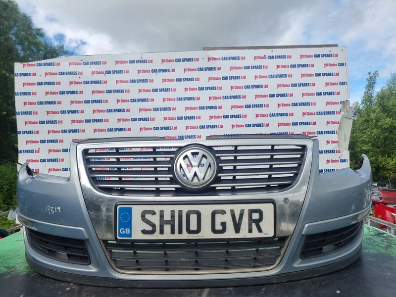 VOLKSWAGEN PASSAT ESTATE 5DR HIGHLINE PLUS TDI M 2010 GREY FRONT BUMPER MARKS