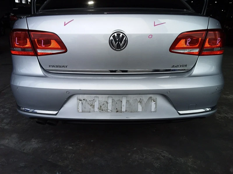 rear bumper VOLKSWAGEN PASSAT MK6 08-14 EXEC TDI BLUEMOTION TECH DSG 4 DR SILVER